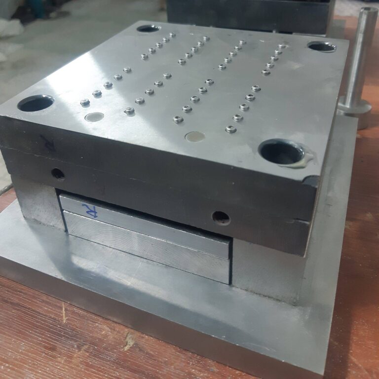 قالب ایمپلنت دندان