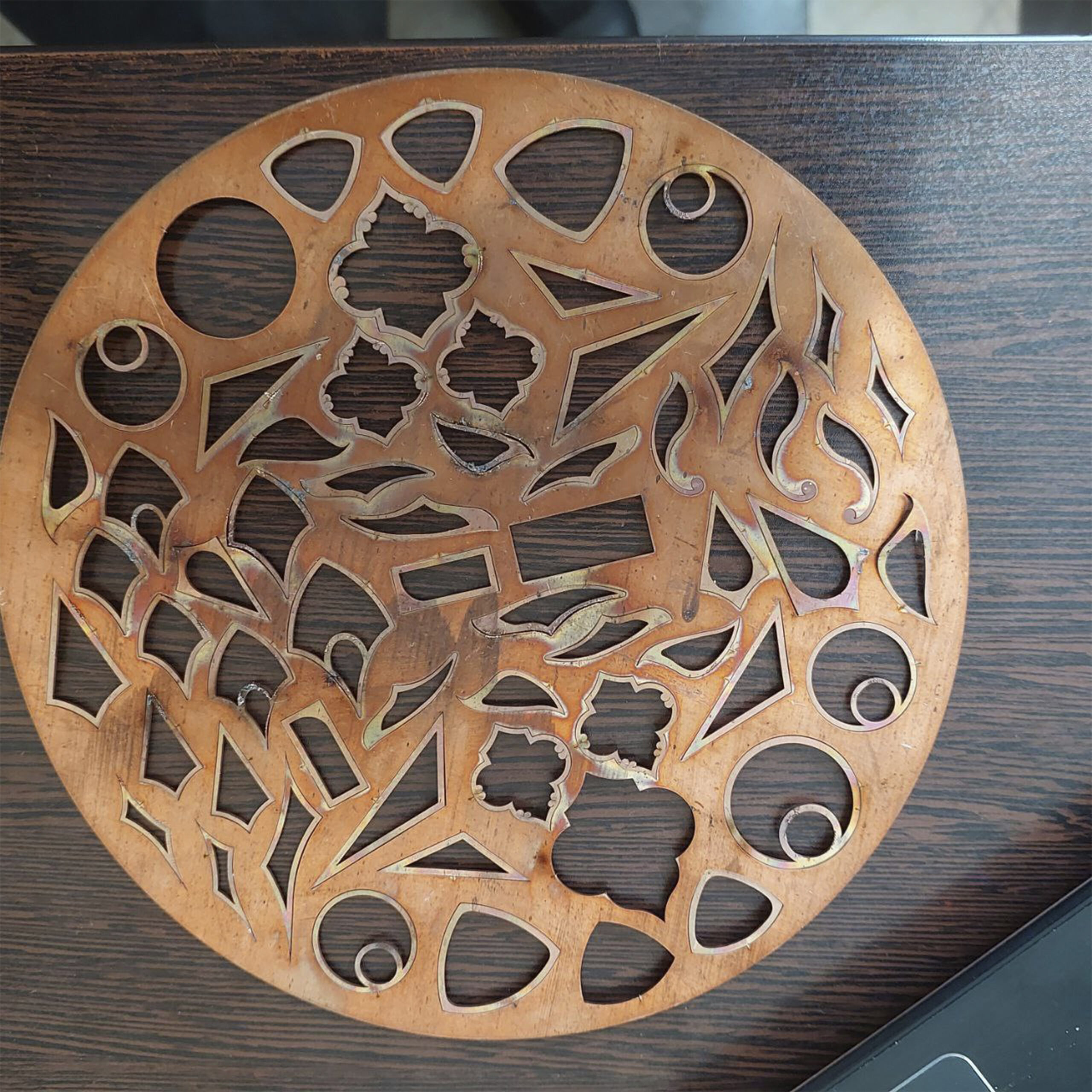 برش روی فلزات